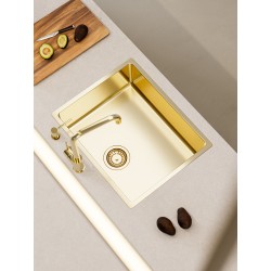 Oz Monarch kitchen faucet