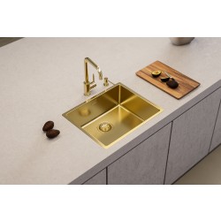 Oz Monarch kitchen faucet