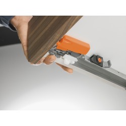 Водачи за чекмедже Blum Тандем Tip-on 550F, (80%) частично изтегляне, пуш отваряне